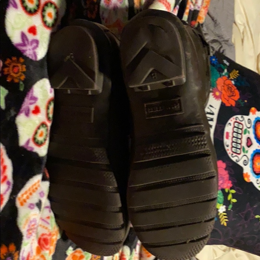 Boots - Picture 3 of 6